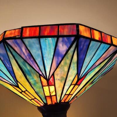 Lot 60: Vintage Tiffany Style Floor Lamp