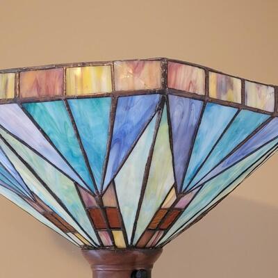 Lot 60: Vintage Tiffany Style Floor Lamp