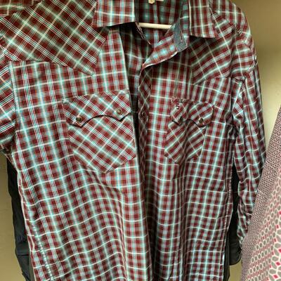 Men's Clothing Lot