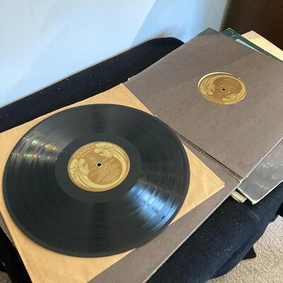 Mixed Vintage Record Album Lot with Crosby, Nash, Diana Ross and moreâ€¦