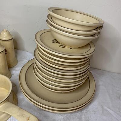 PFALTZGRAFF ceramic dinnerware