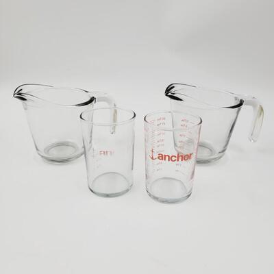 ANCHOR HOCKING MEASURING CUPS