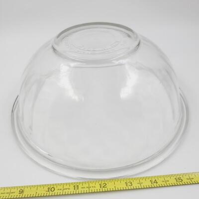 VINTAGE 325 CLEAR PYREX BOWL w/ WAVE DESIGN