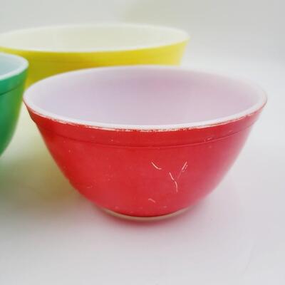 VINTAGE PYREX PRIMARY NESTING BOWL SET OF 3