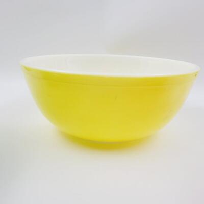 VINTAGE PYREX PRIMARY NESTING BOWL SET OF 3