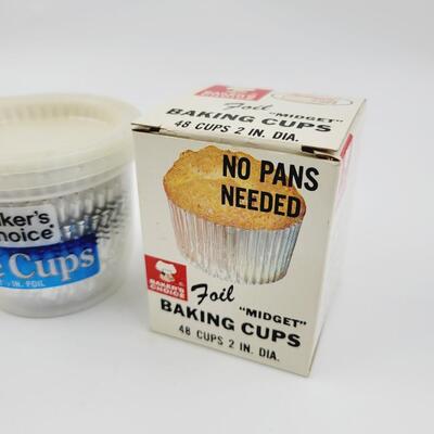 VINTAGE FOIL BAKING CUPS