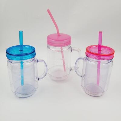 PLASTIC DRINKING CUPS WITH STRAWS