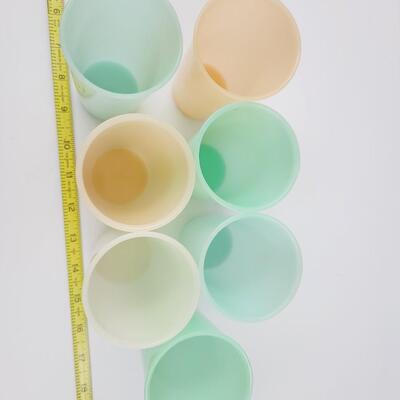 VINTAGE TUPPERWARE CUP SET 7PC