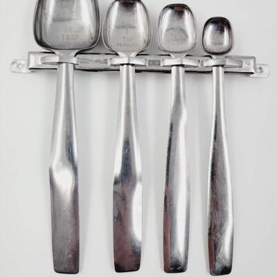 VINTAGE FOLEY WALL HANGING MEASURING SPOON SET