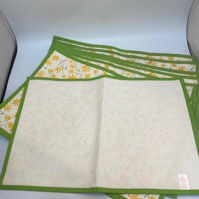 Set of 8 Cost Plus World Market Yellow Daisy Flower Placemats