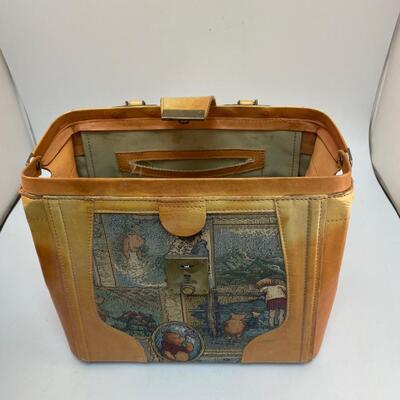 Vintage The Walt Disney Gallery Winnie the Pooh Leather Handbag with Matching Wallet