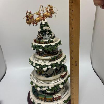 Thomas Kinkade's Wonderland Express Christmas Tree Lighted Display