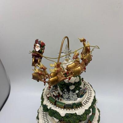 Thomas Kinkade's Wonderland Express Christmas Tree Lighted Display