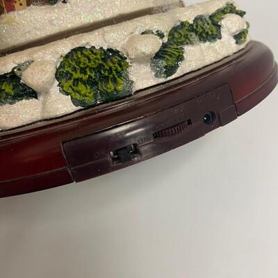 Thomas Kinkade's Wonderland Express Christmas Tree Lighted Display