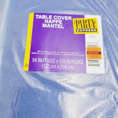 SET OF 6 BLUE PAPER TABLE CLOTHS