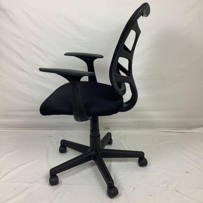 3004 Mesh Back Adjustable Desk Chair