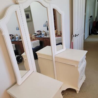 Vintage Stanley Furniture White Make Up Vanity Dressing Mirror Table LOCAL PICK-UP ANAHEIM