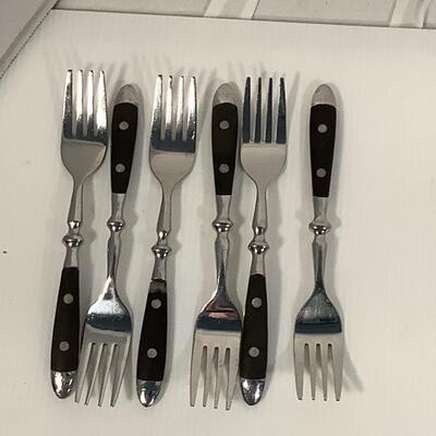 Lot 3032. Stainless Steel Flatware Set  ( 36 pcs )