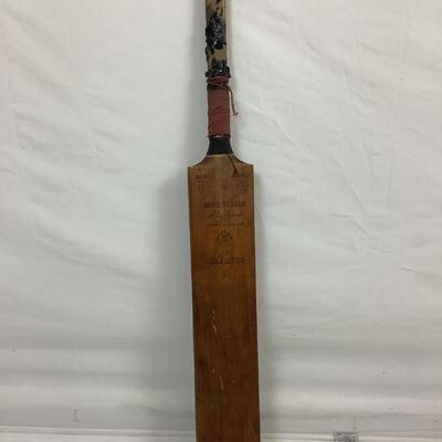 3025 Vintage Alec Bedser Cricket Bat Paddle