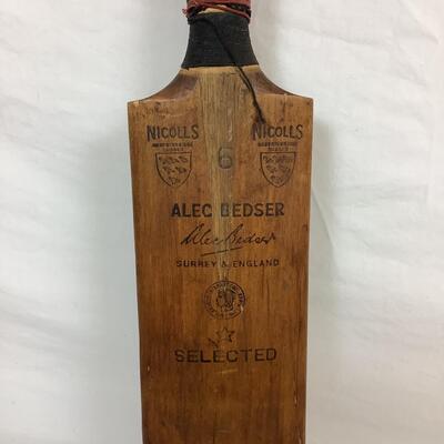 3025 Vintage Alec Bedser Cricket Bat Paddle