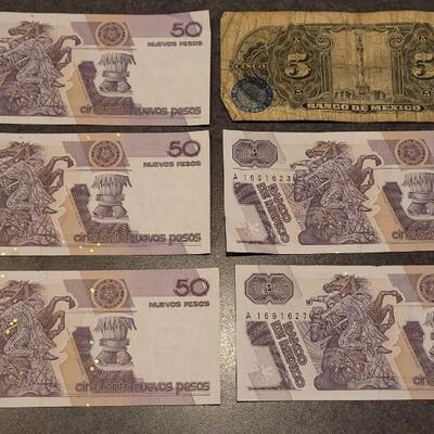 Lot 87: Assortment of Mexico Currency Notes