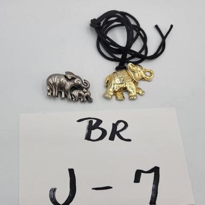 Elephant pendant necklace Lot