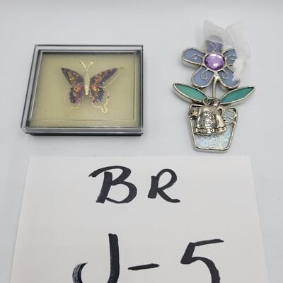 Pin Lot