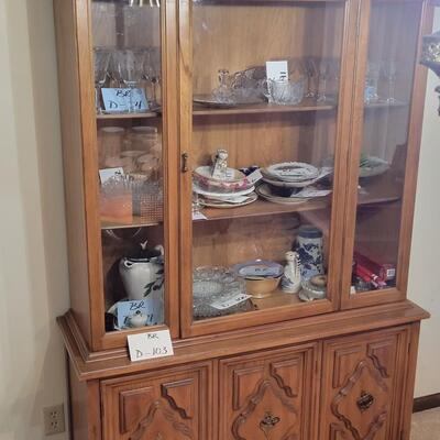 Nice China Hutch