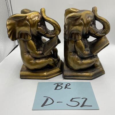 Elephant bookends