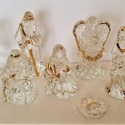 Lot #87 Contemporary Glass Nativity Set