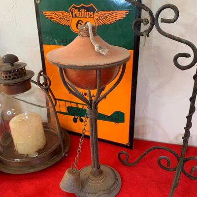 Antique Mall Vibes