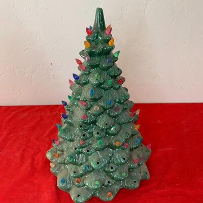 A Very Vintage Christmas, Indeed