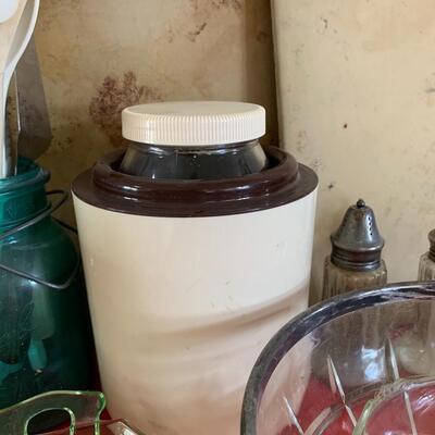 Misc Kitchen Lot with Pampered Chef