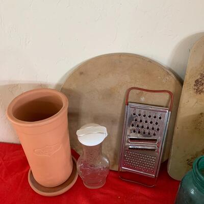 Misc Kitchen Lot with Pampered Chef