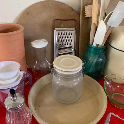 Misc Kitchen Lot with Pampered Chef
