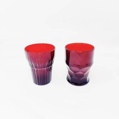VINTAGE MID-CENTURY RUBY RED DRINKING GLASSES