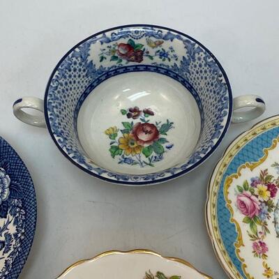 Mixed Lot of Porcelain China Saucers & Double Handle Cup Bowl