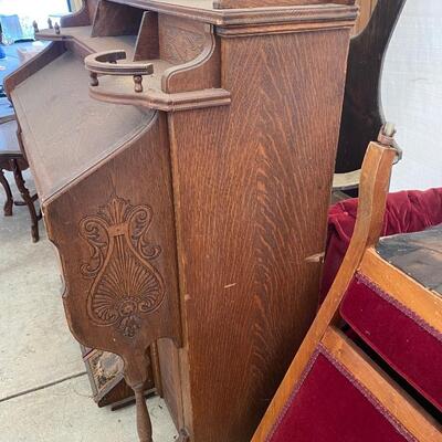 Antique Oak Foot Pump Organ Estey Organ Co. - LA HABRA HEIGHTS PICK UP ONLY