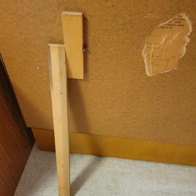 MID-CENTURY DRESSER MIRROR - MAKER UNKNOWN