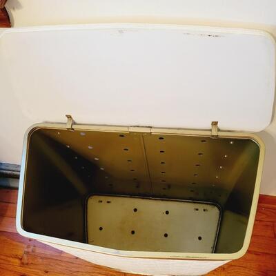 MID-CENTURY WHITE CLOTHES HAMPER
