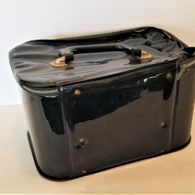 Lot #101  Vintage Barbie Carry Case by Ponytail - 1960's