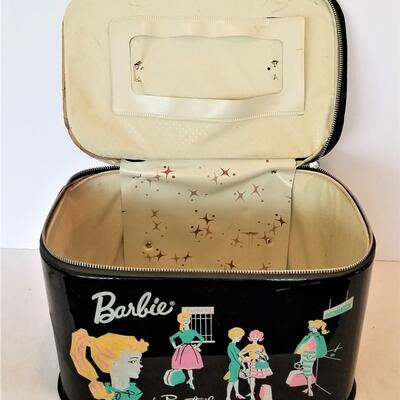 Lot #101  Vintage Barbie Carry Case by Ponytail - 1960's