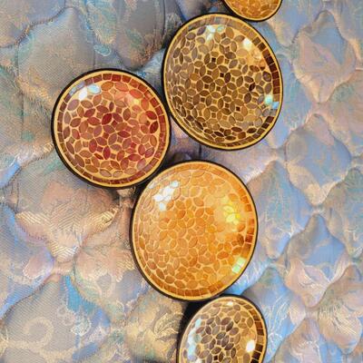 MOSAIC TILE W/ METAL BACKDROP WALL ART