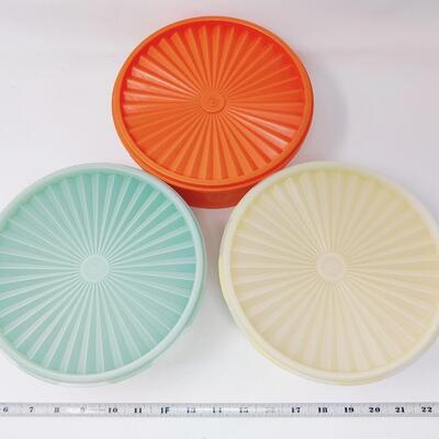VINTAGE TUPPERWARE Server BOWLS W/ LIDS