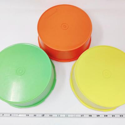 VINTAGE TUPPERWARE Server BOWLS W/ LIDS
