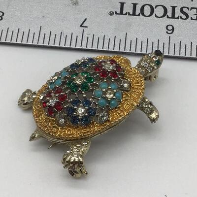 Beautiful Vintage Turtle  Brooch