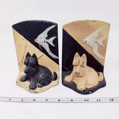 VINTAGE ART DECO CAST IRON DOG/FISH BOOKENDS
