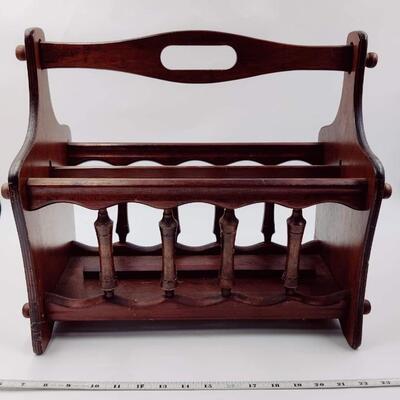 SOLID WOODEN MAGAZINE RACK