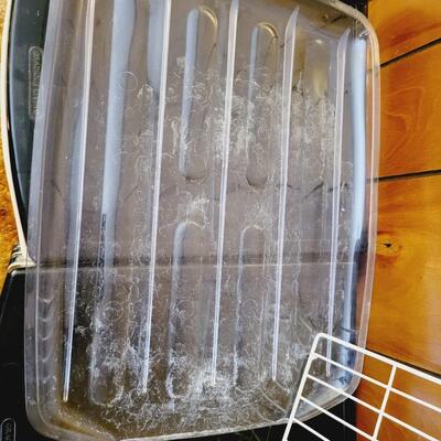 WIRE DISH DRYING RACK W/ EXTRAS