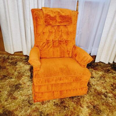 VINTAGE LAZY BOY CRUSHED ORANGE ROCKER - RECLINER